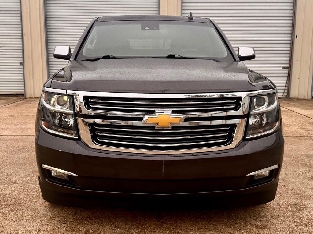 2017 Chevrolet Tahoe Image 2