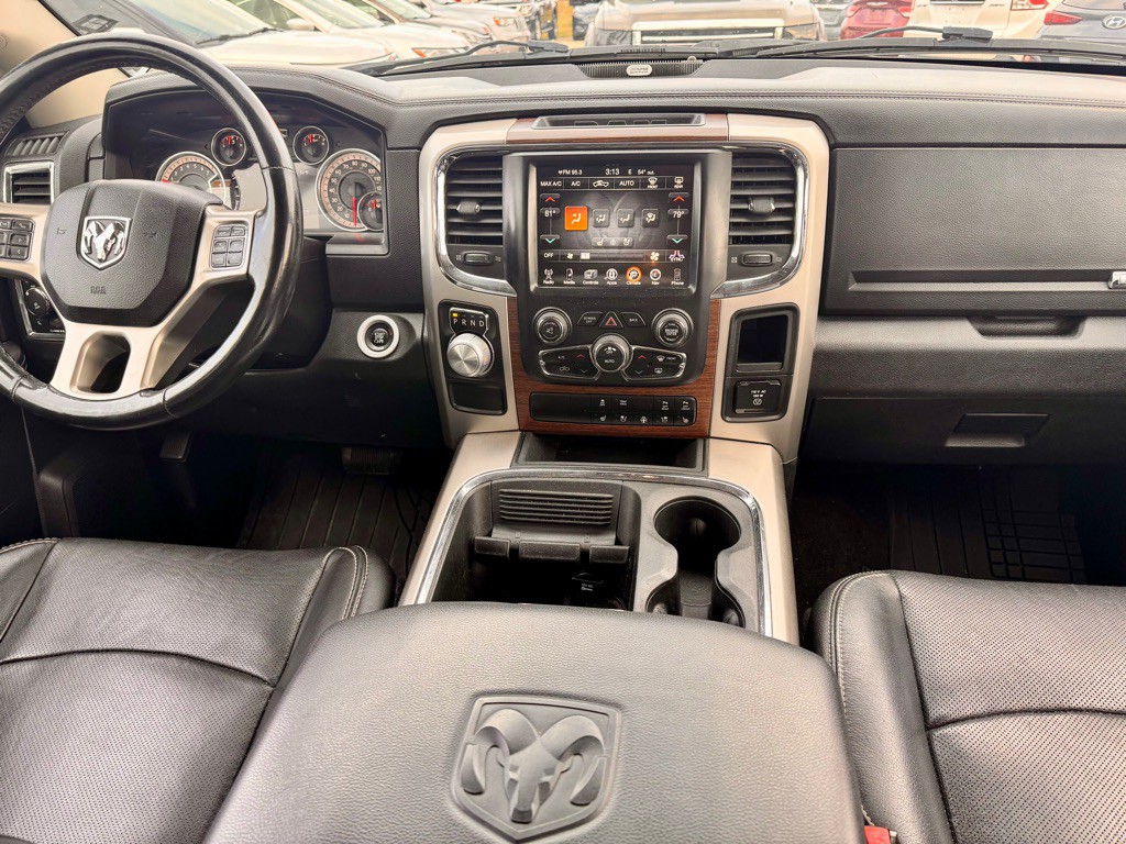 2016 RAM 1500 Image 12