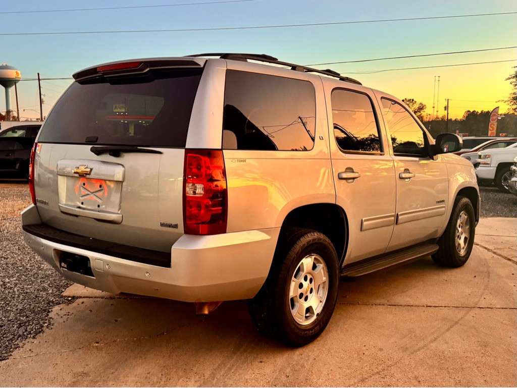 2011 Chevrolet Tahoe Image 5