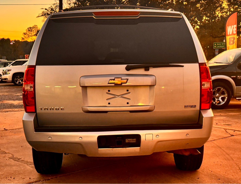 2011 Chevrolet Tahoe Image 6