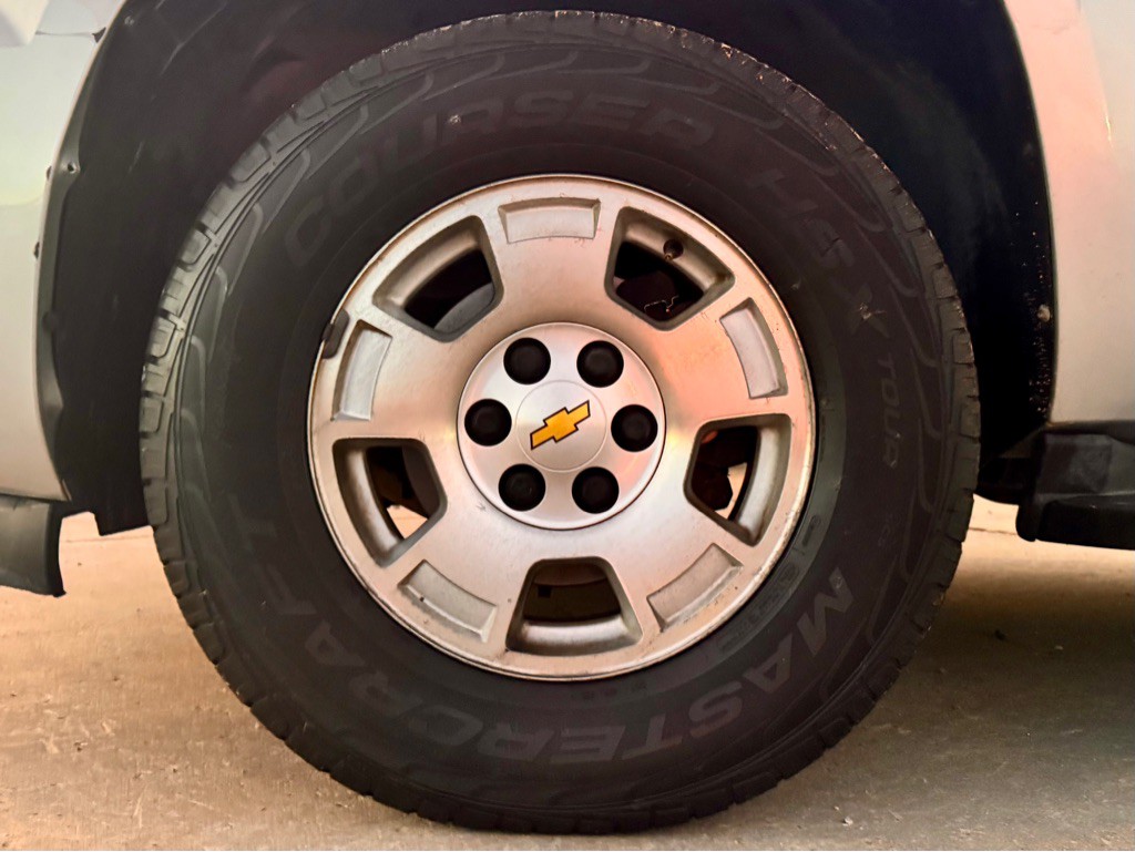 2011 Chevrolet Tahoe Image 9