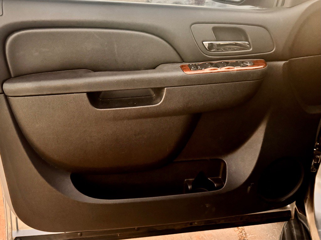 2011 Chevrolet Tahoe Image 10