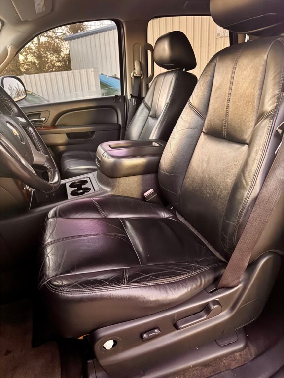 2011 Chevrolet Tahoe Image 11