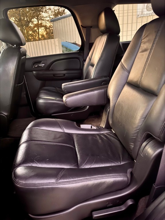 2011 Chevrolet Tahoe Image 12