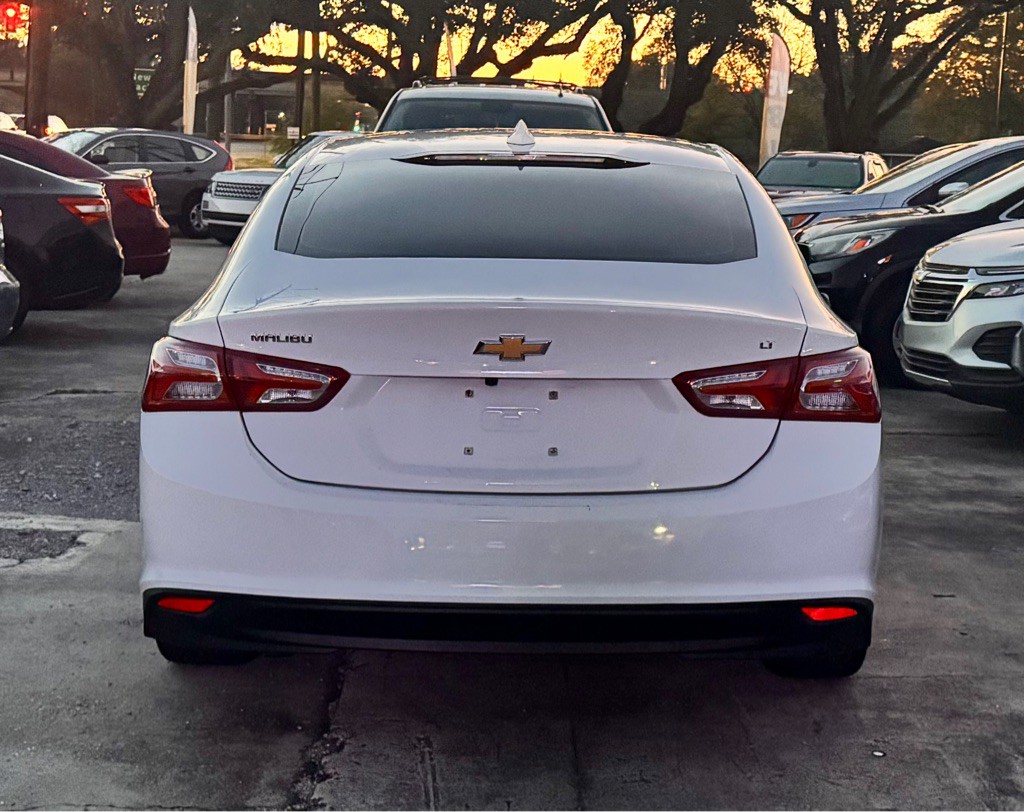 2022 Chevrolet Malibu Image 5