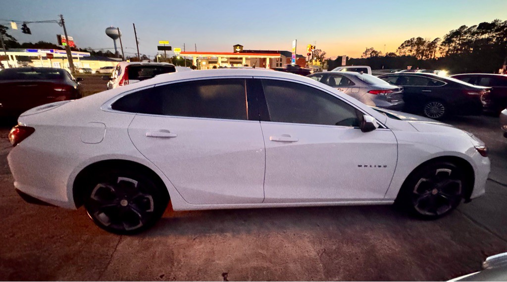 2022 Chevrolet Malibu Image 8