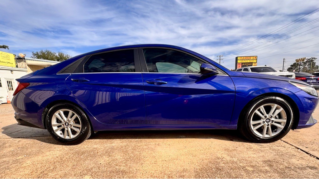 2021 Hyundai Elantra Image 4