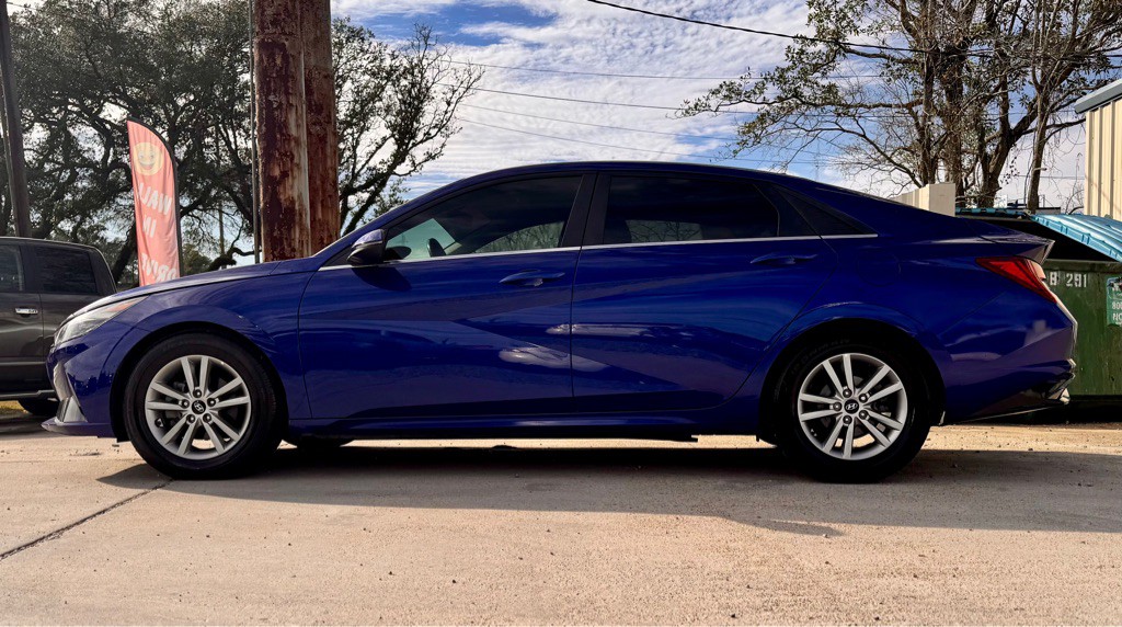 2021 Hyundai Elantra Image 8