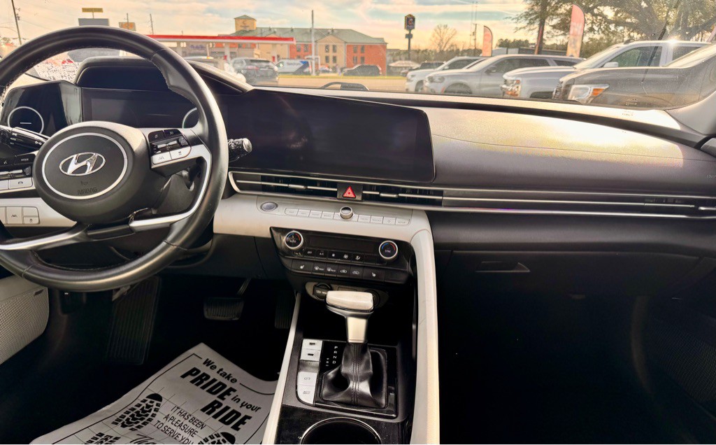 2021 Hyundai Elantra Image 14