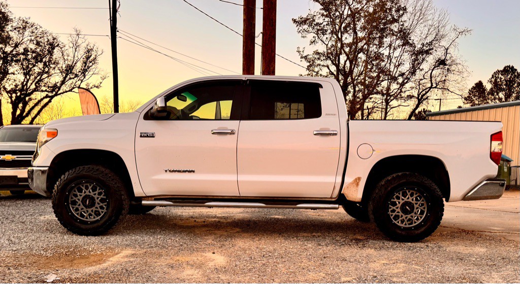 2014 Toyota Tundra Image 8