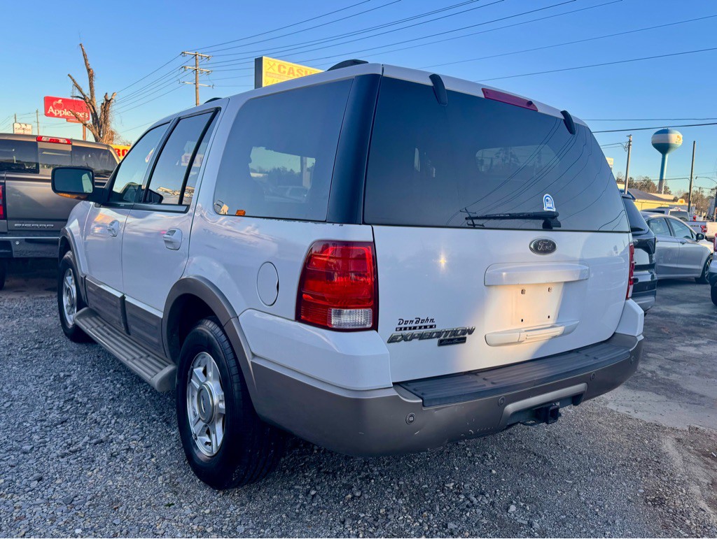 2004 Ford Expedition Image 4