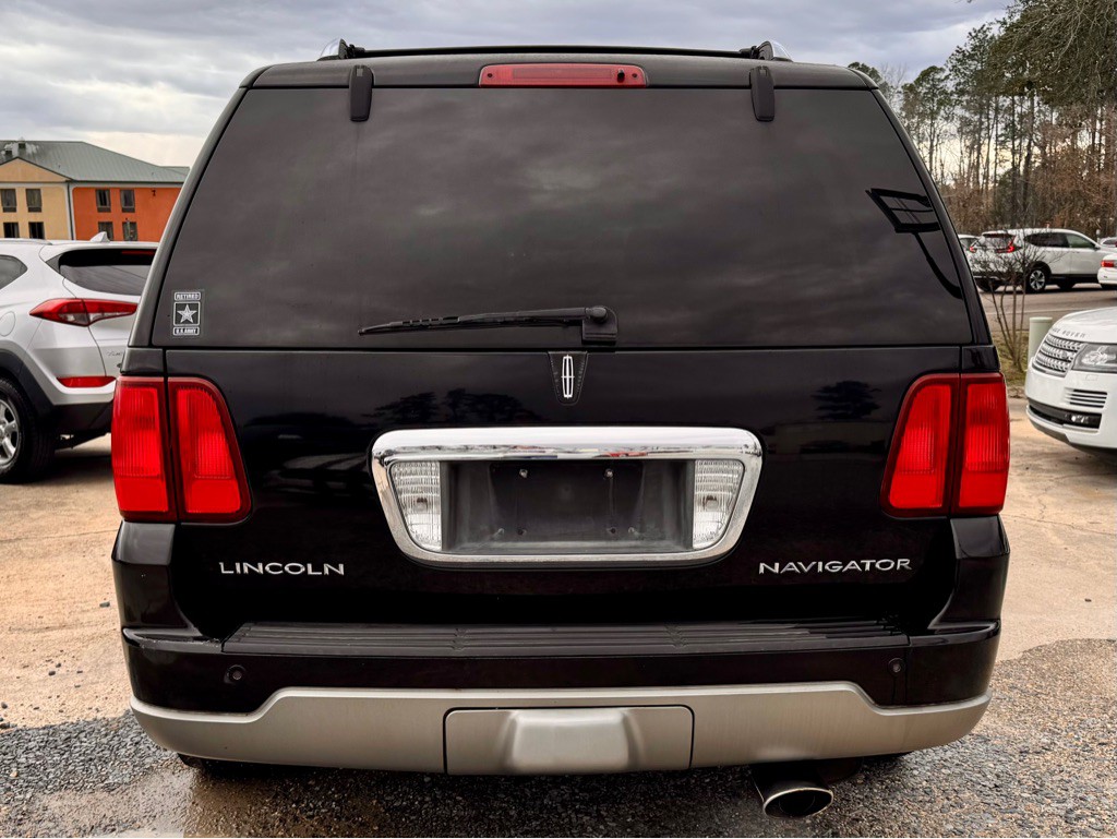 2004 Lincoln Navigator Image 6