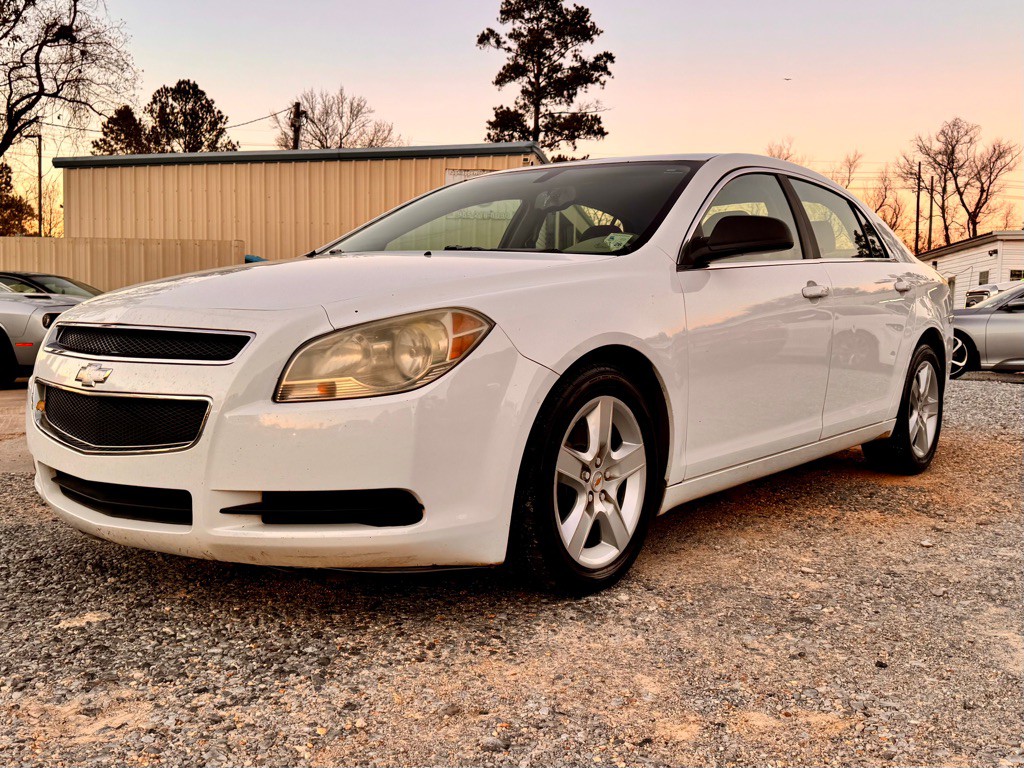 2010 Chevrolet Malibu Image 1