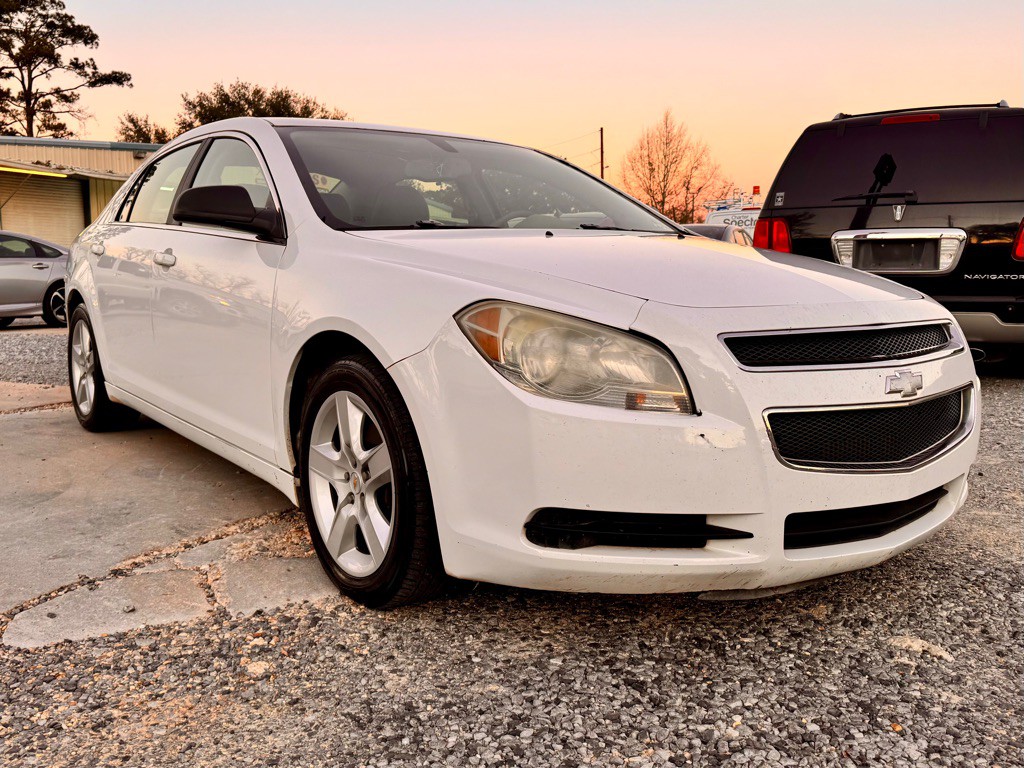 2010 Chevrolet Malibu Image 3