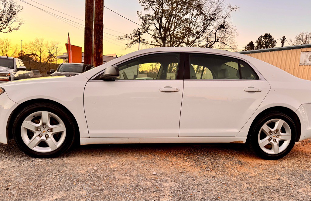 2010 Chevrolet Malibu Image 8