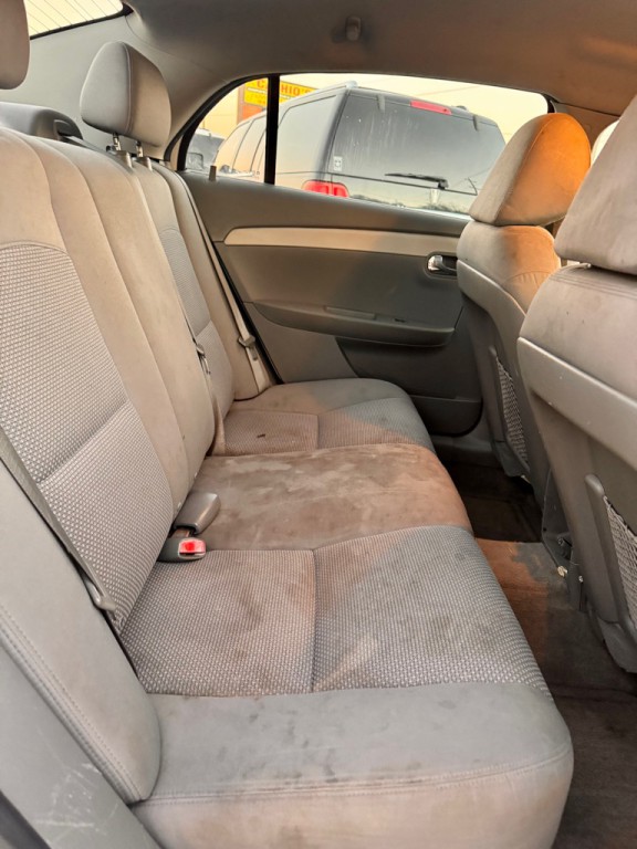 2010 Chevrolet Malibu Image 14