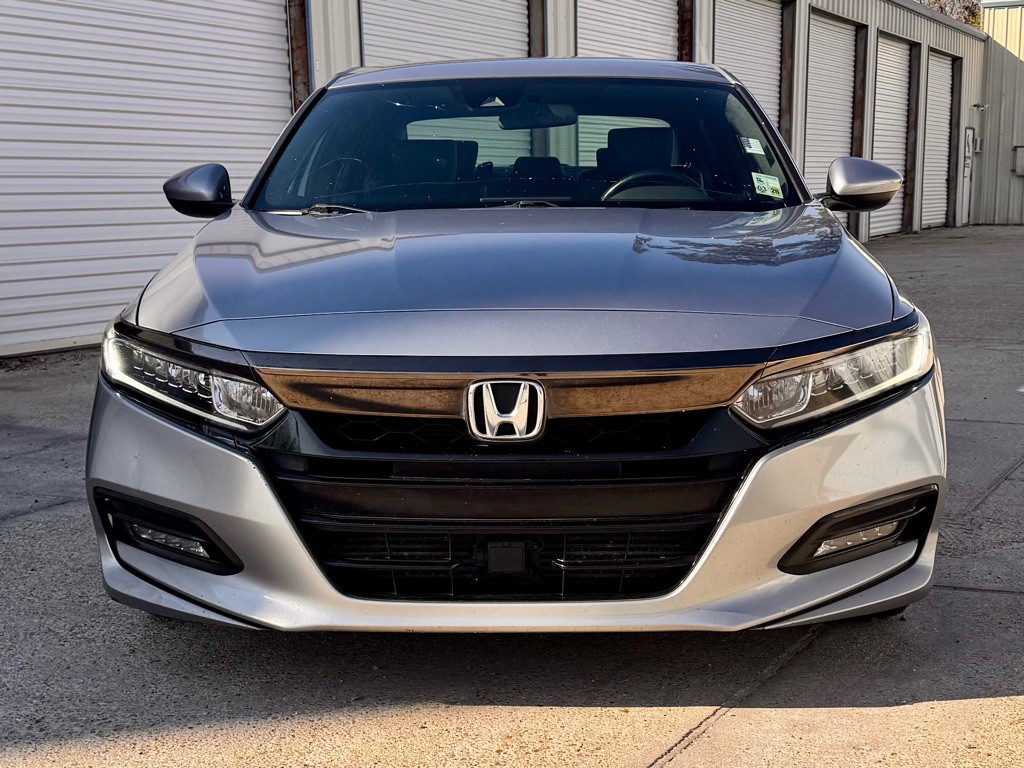 2018 Honda Accord Image 2