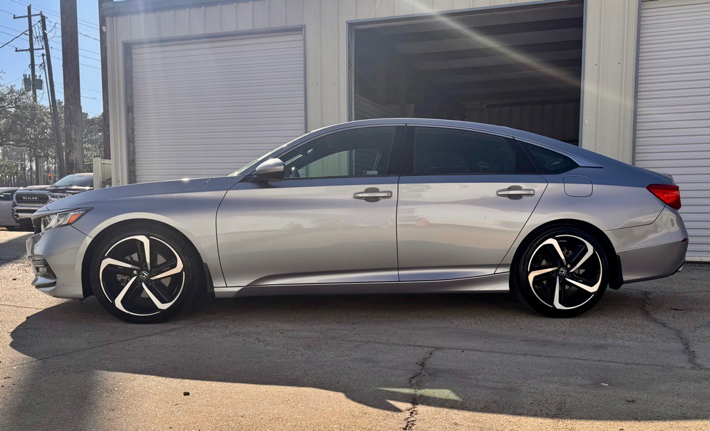 2018 Honda Accord Image 8