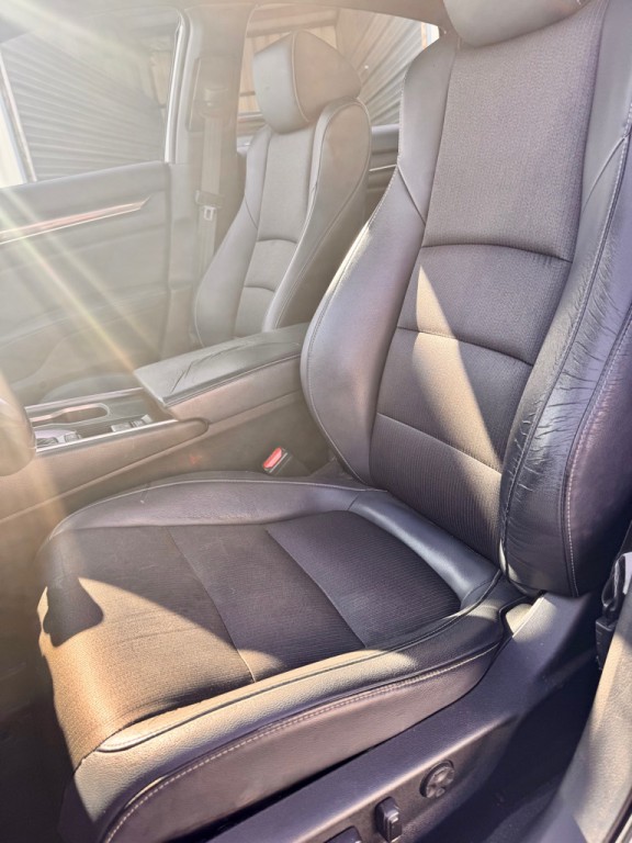 2018 Honda Accord Image 11