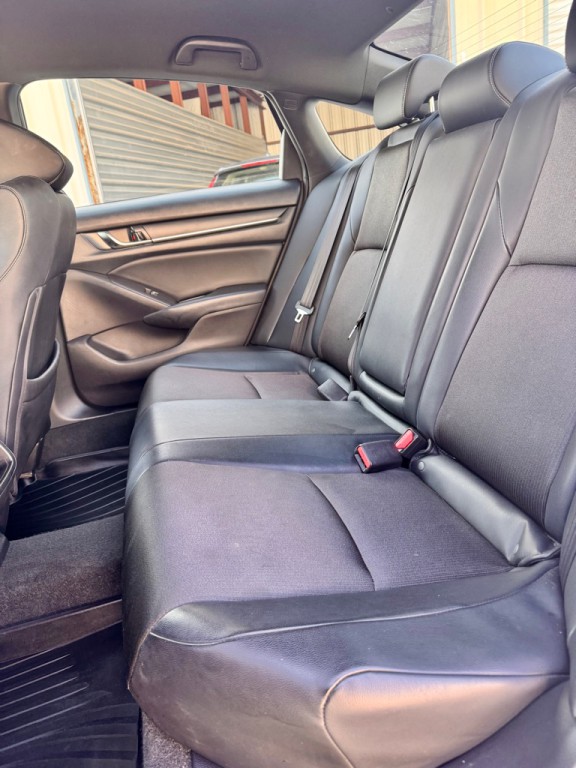 2018 Honda Accord Image 14