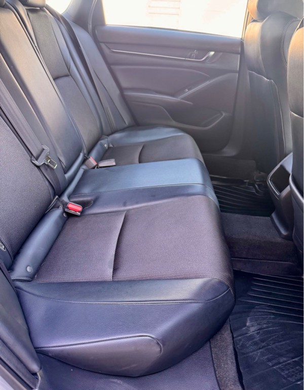 2018 Honda Accord Image 15