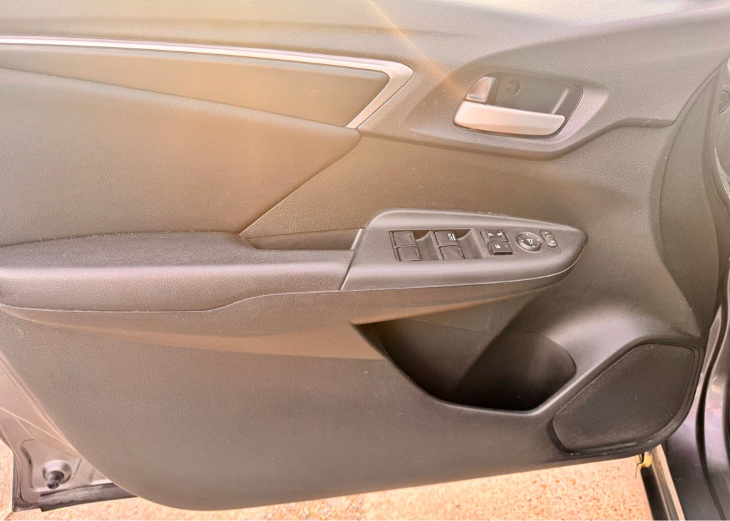 2017 Honda Fit Image 9