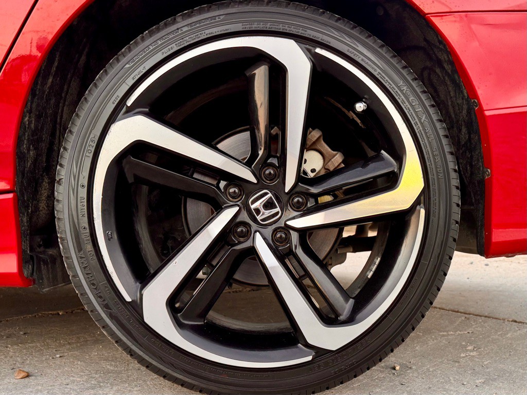 2019 Honda Accord Image 9