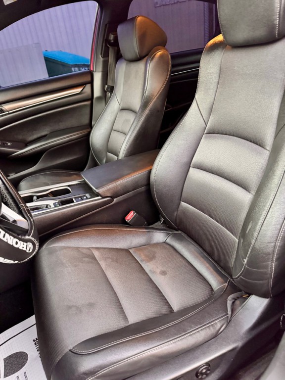 2019 Honda Accord Image 11