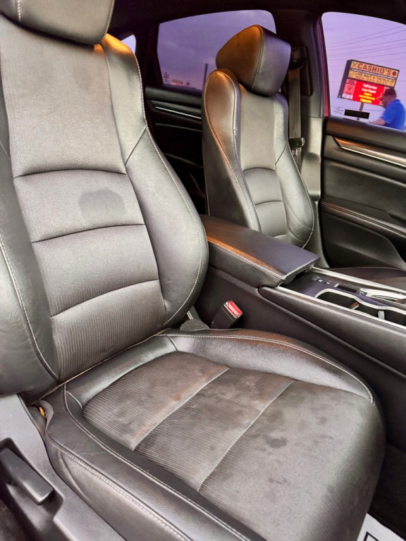 2019 Honda Accord Image 13