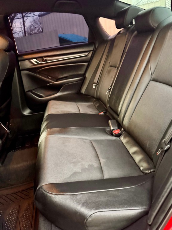 2019 Honda Accord Image 14