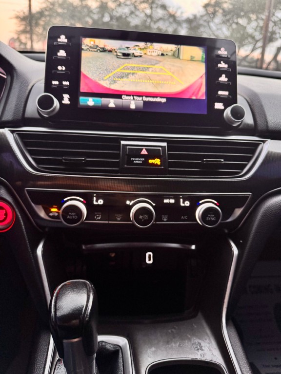 2019 Honda Accord Image 16