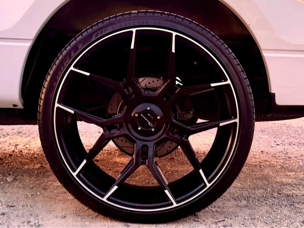 2013 Ford F-150 Image 9