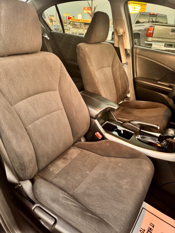2015 Honda Accord Image 12
