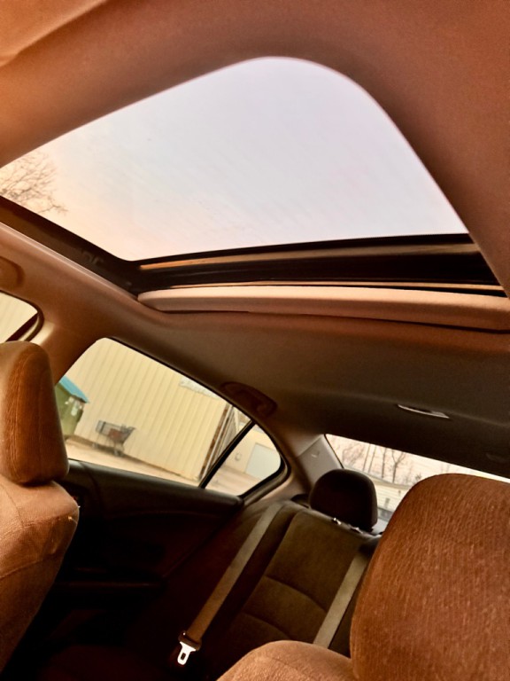 2015 Honda Accord Image 16