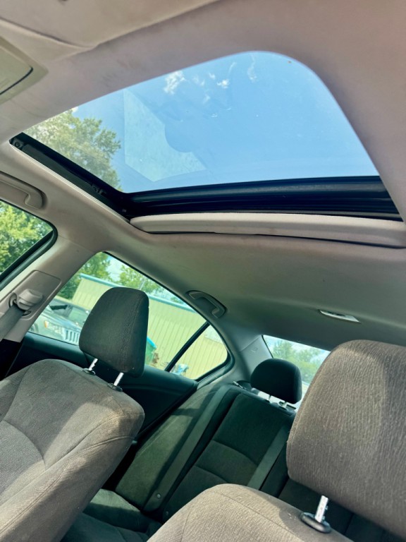 2015 Honda Accord Image 16