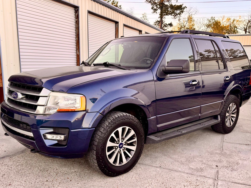 2017 Ford Expedition Image 1