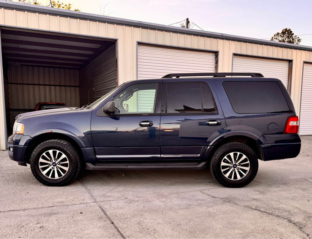 2017 Ford Expedition Image 8
