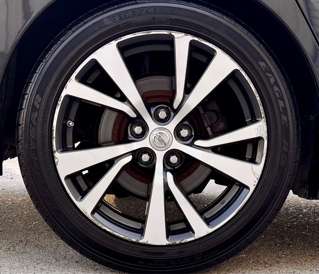 2017 Nissan Maxima Image 9