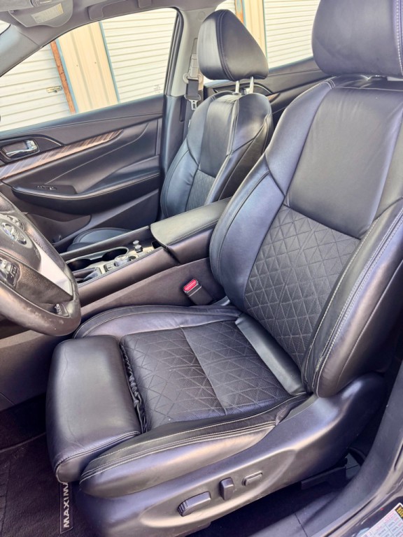 2017 Nissan Maxima Image 11