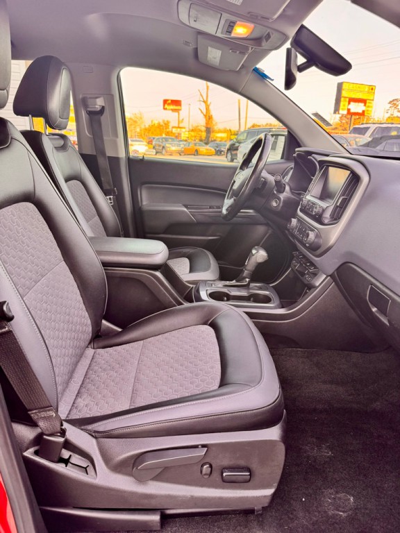 2017 Chevrolet Colorado Image 12