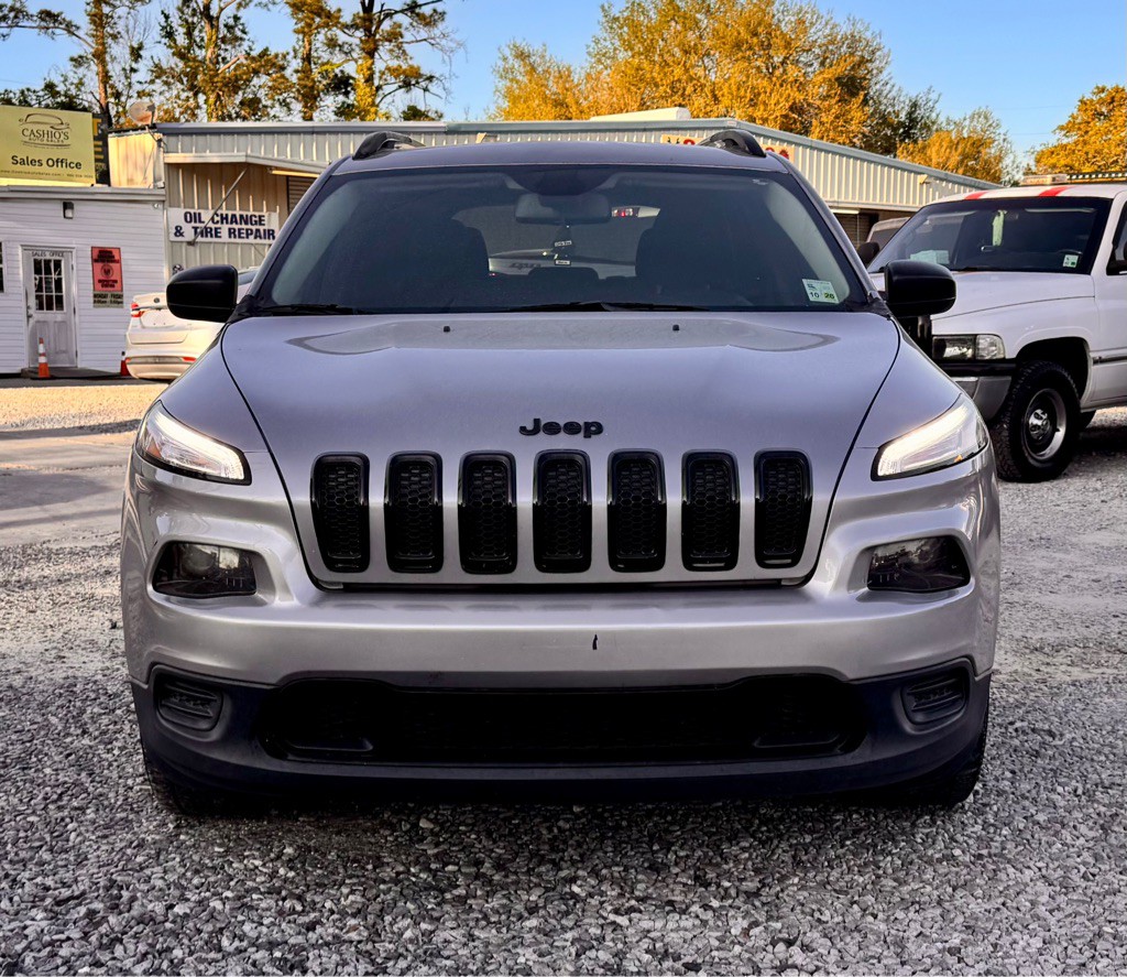 2017 Jeep Cherokee Image 2