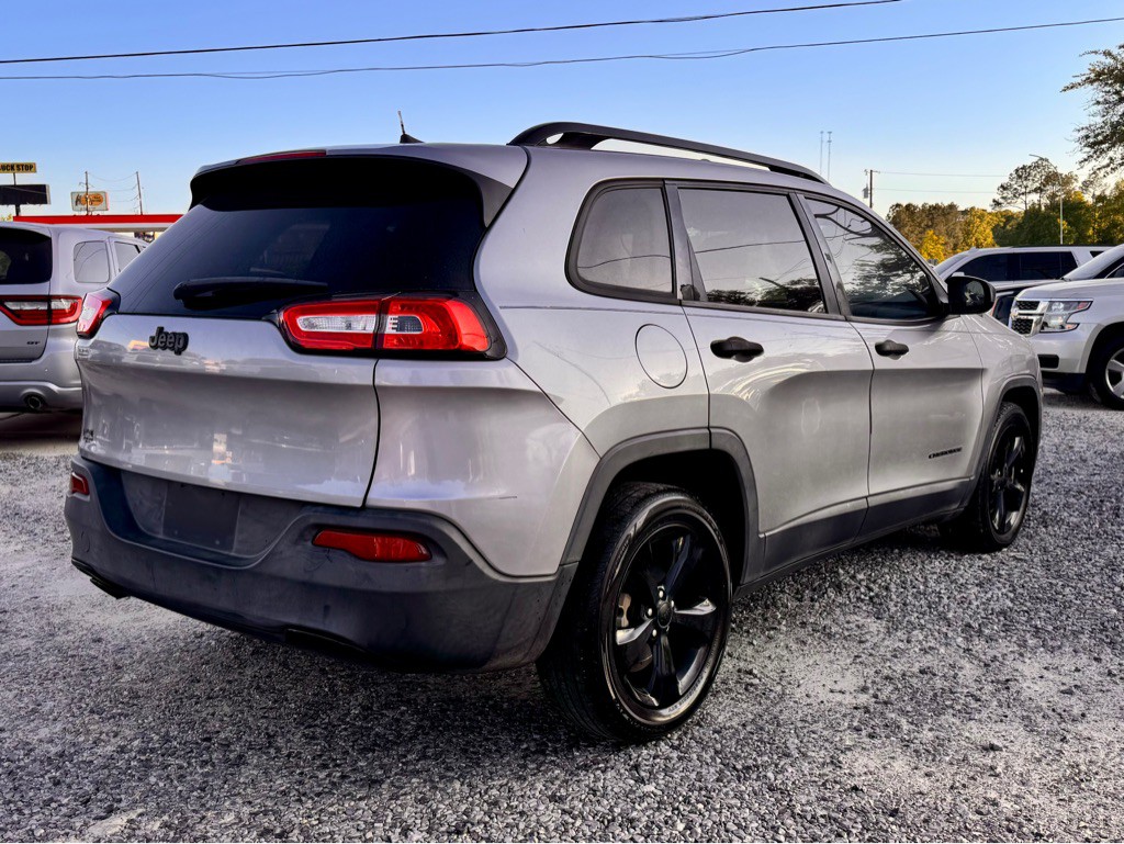 2017 Jeep Cherokee Image 5