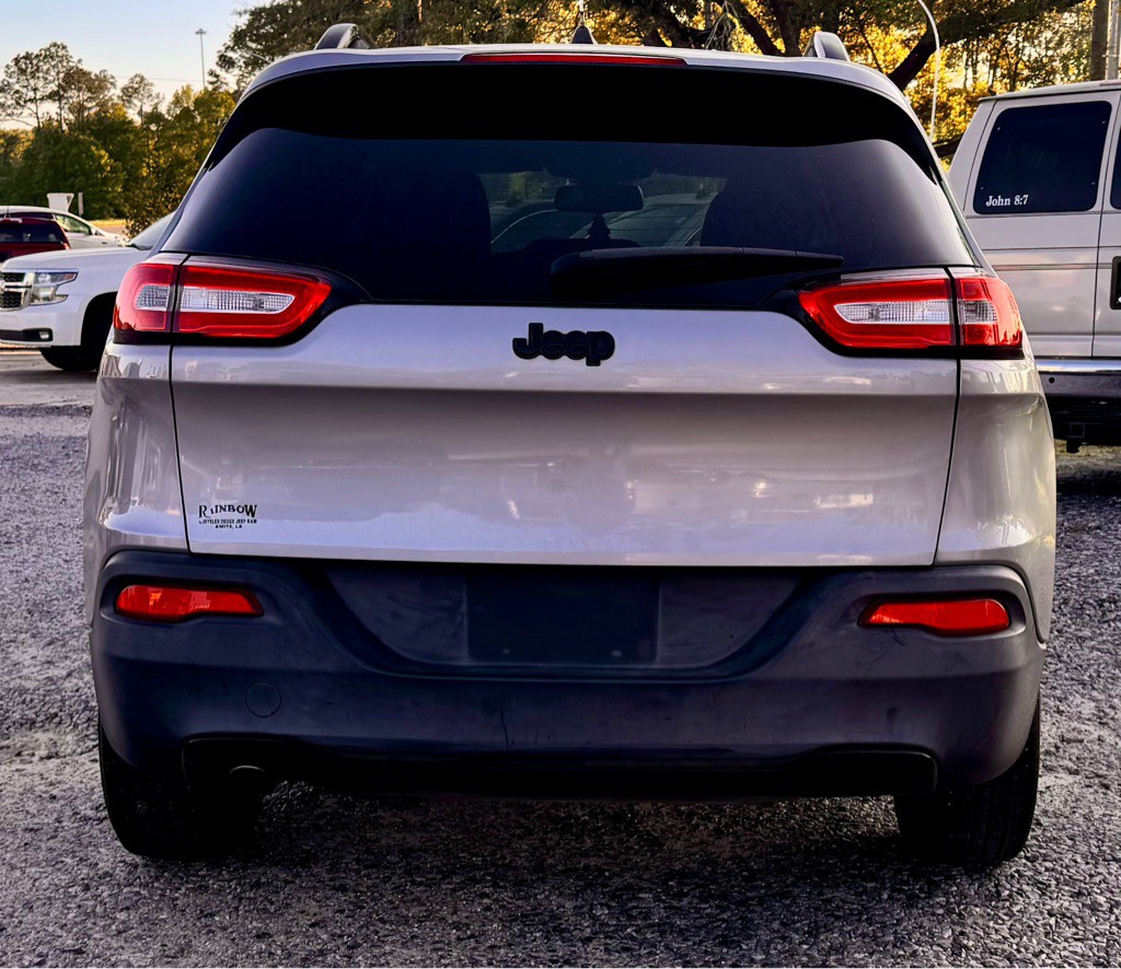 2017 Jeep Cherokee Image 6