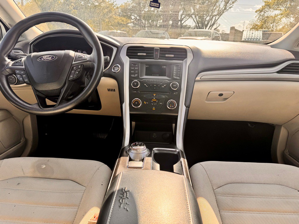 2018 Ford Fusion Image 12