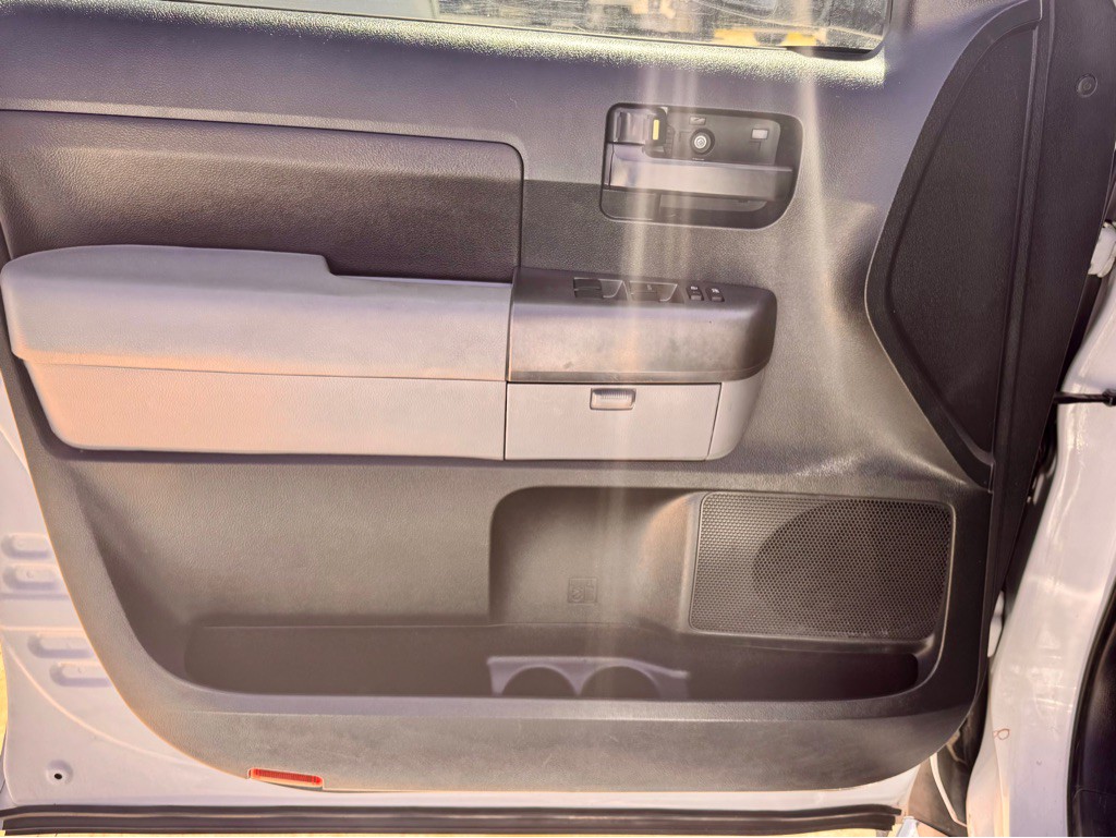 2012 Toyota Tundra Image 10