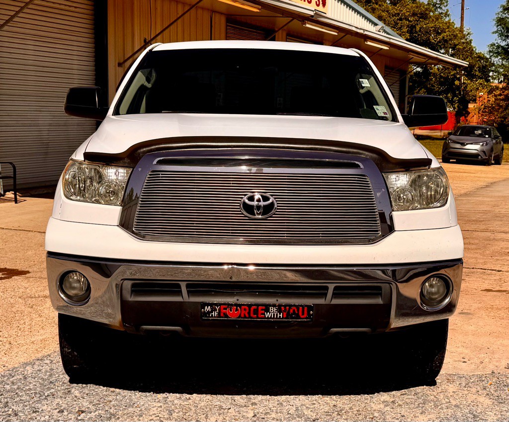2010 Toyota Tundra Image 2