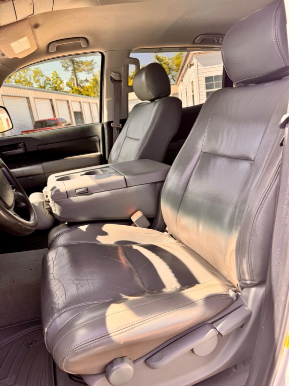2010 Toyota Tundra Image 11