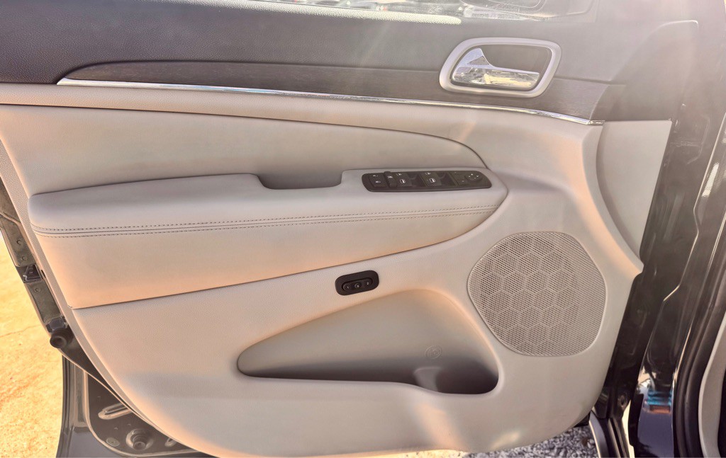 2015 Jeep Grand Cherokee Image 10