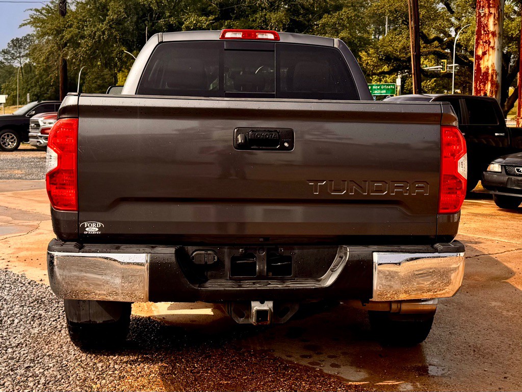 2017 Toyota Tundra Image 6