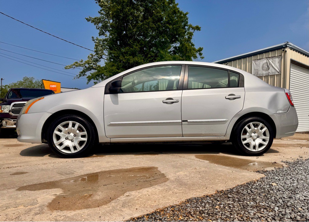 2010 Nissan Sentra Image 8